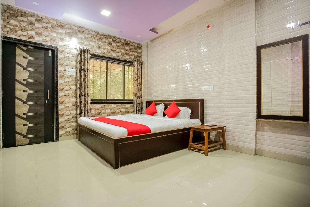 Oyo 63030 Mhatre Farm & Resort Chinchani Extérieur photo