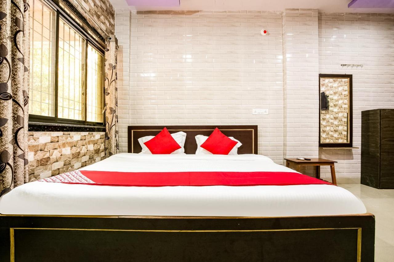 Oyo 63030 Mhatre Farm & Resort Chinchani Extérieur photo
