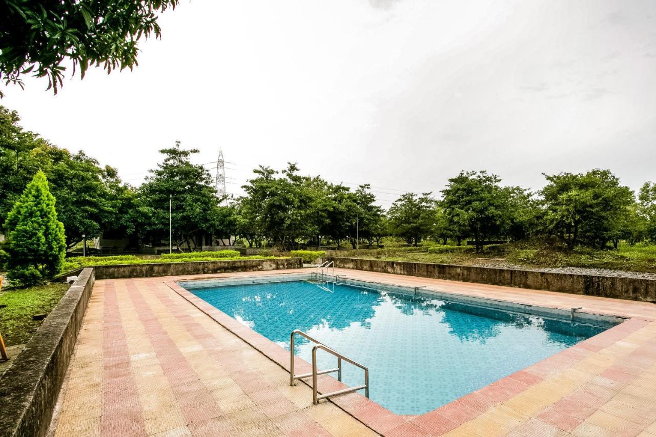 Oyo 63030 Mhatre Farm & Resort Chinchani Extérieur photo
